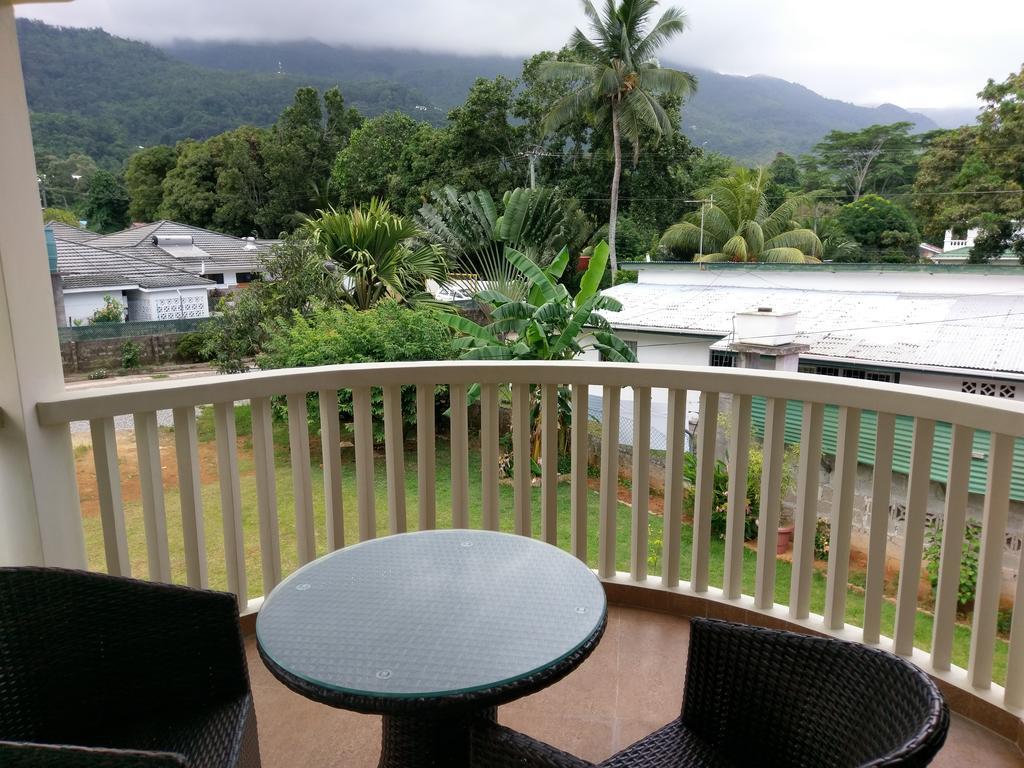 Flower Garden Self-Catering Apartments Beau Vallon  Exterior photo