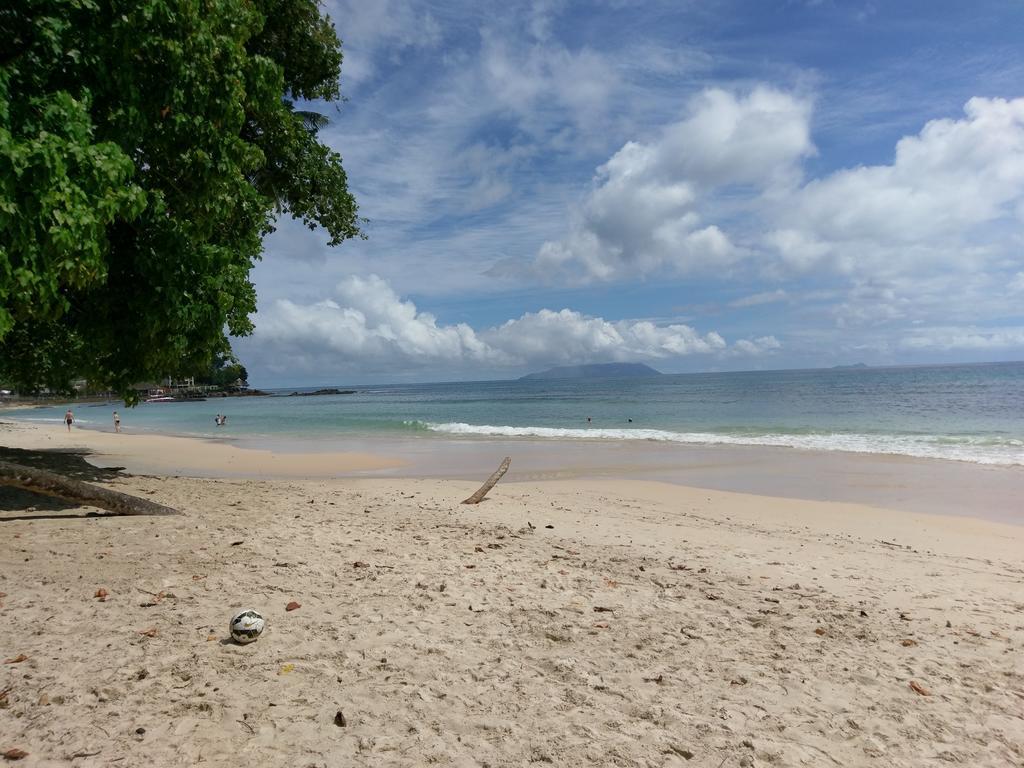 Flower Garden Self-Catering Apartments Beau Vallon  Exterior photo