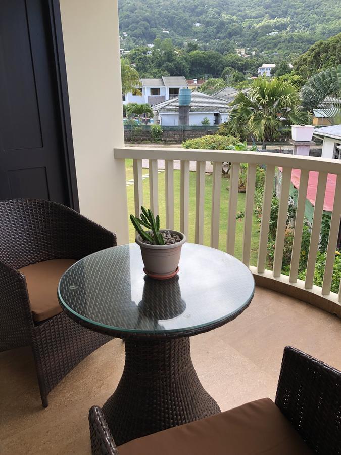 Flower Garden Self-Catering Apartments Beau Vallon  Exterior photo