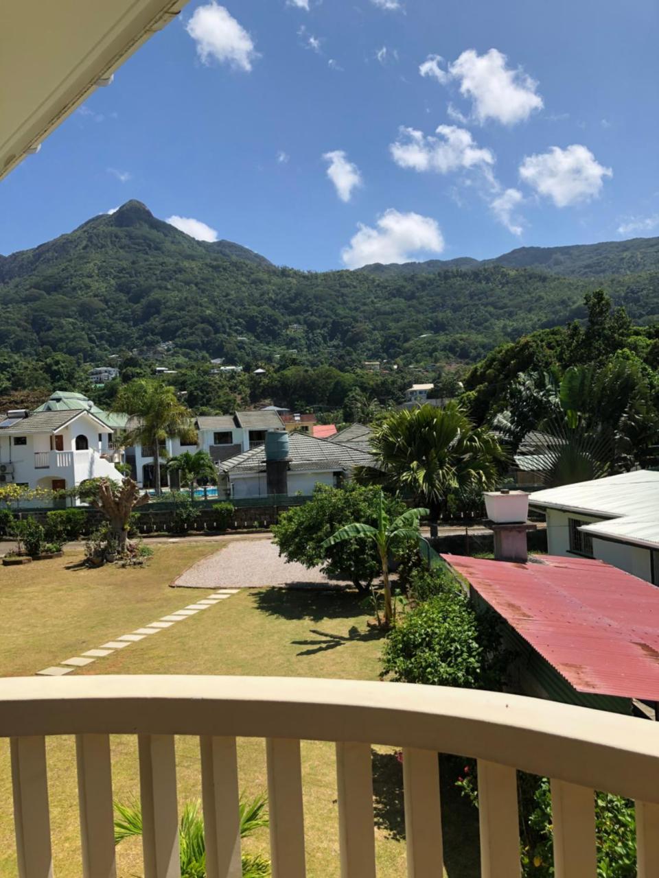 Flower Garden Self-Catering Apartments Beau Vallon  Exterior photo