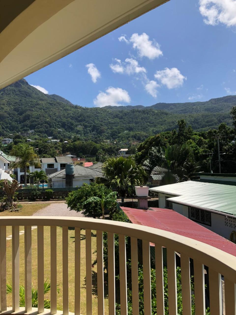 Flower Garden Self-Catering Apartments Beau Vallon  Exterior photo